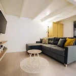 Apartman Comfy 4u At New York Cafe Budapest